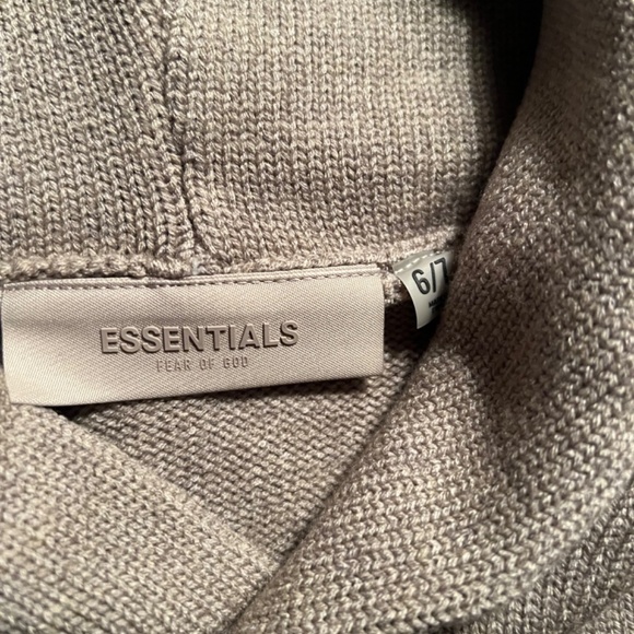 Fear of God Kids Essentials Gray Big  E Hoodie Size S - Picture 3 of 5